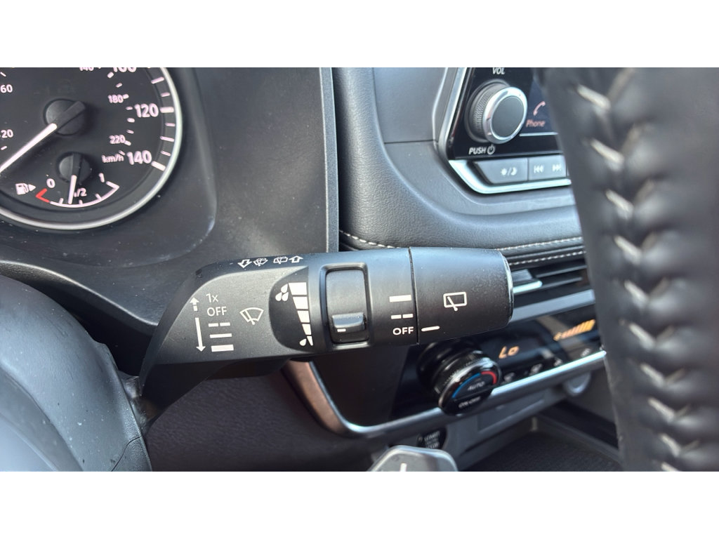 Used 2025 Nissan Rogue SV AWD/4WD image 22