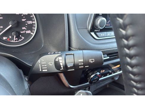 Used 2025 Nissan Rogue SV AWD/4WD image 22