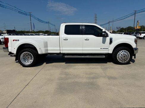 Used 2022 Ford F350 Lariat w/ Lariat Ultimate Package AWD/4WD image 5
