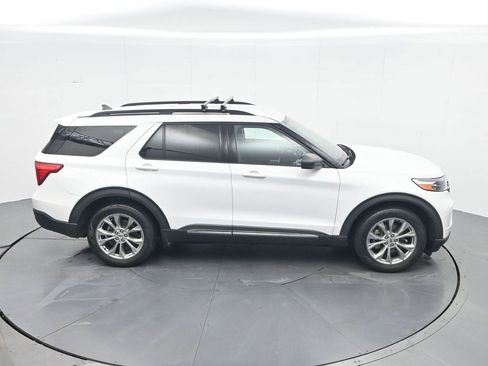 Used 2021 Ford Explorer XLT w/ Equipment Group 202A RWD image 21