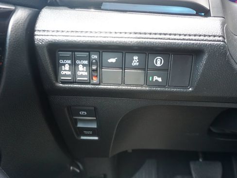 Used 2022 Honda Odyssey Touring image 5