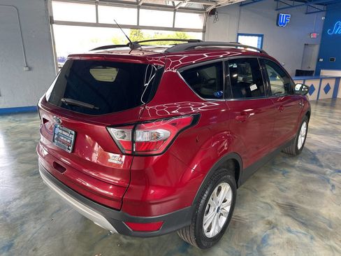 Used 2018 Ford Escape SE image 11
