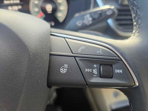 Certified 2025 Audi Q5 2.0T Premium image 32