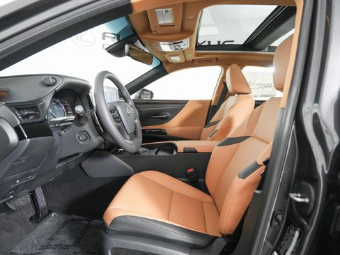 New 2025 Lexus ES 350 w/ Premium Package image 8