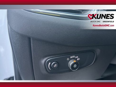 Used 2024 Chevrolet Equinox LT image 22