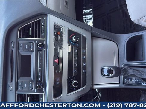 Used 2015 Hyundai Sonata SE FWD image 19