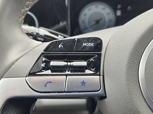 Certified 2025 Hyundai Elantra SEL FWD image 23