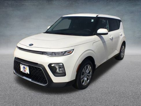 Used 2020 Kia Soul LX image 9