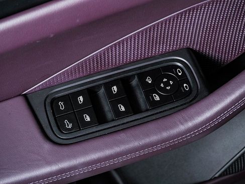 Certified 2025 Porsche Macan 4S Electric image 26