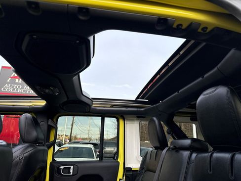 Used 2023 Jeep Wrangler Unlimited Sahara w/ Cold Weather Group image 57