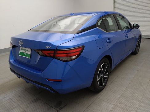 Used 2024 Nissan Sentra SV FWD image 9