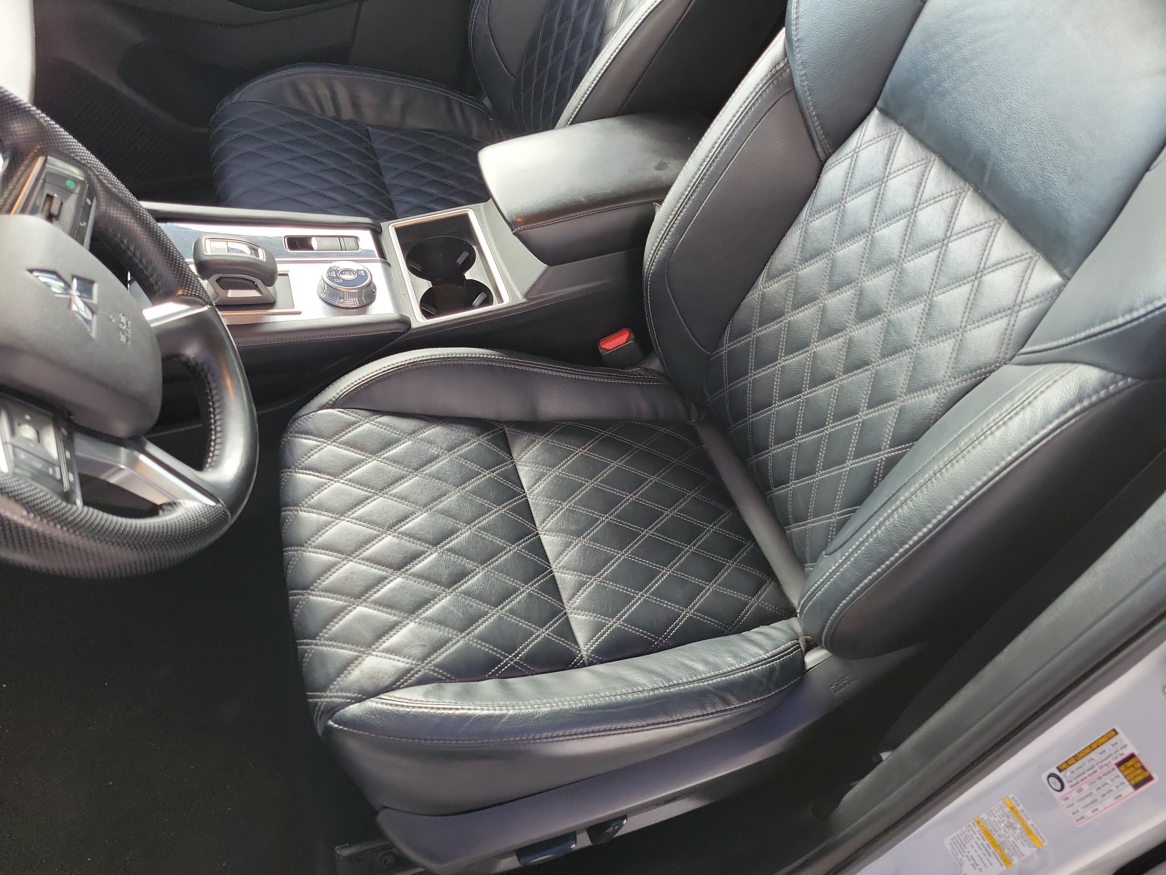 Used 2022 Mitsubishi Outlander SEL AWD/4WD image 19