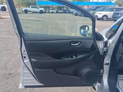 Used 2023 Nissan Leaf SV Plus FWD image 6