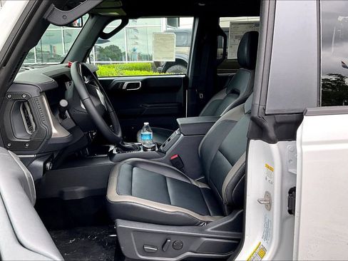 New 2026 Ford Bronco Outer Banks AWD/4WD image 9