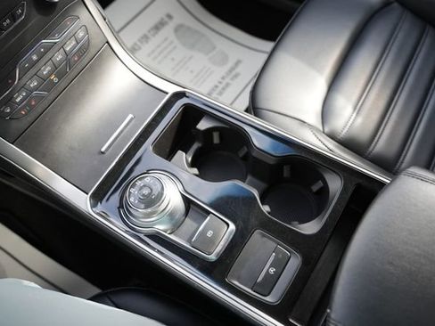 Used 2020 Ford Edge SEL AWD/4WD image 25