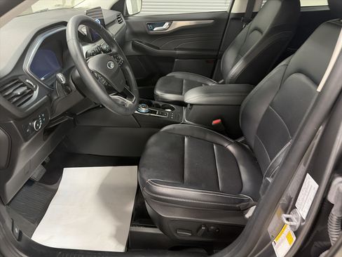 Used 2022 Ford Escape Titanium AWD/4WD image 11