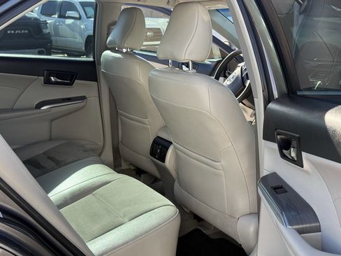 Used 2014 Toyota Camry XLE w/ Leather Package FWD image 14