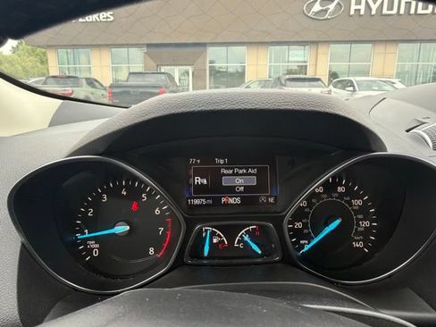 Used 2018 Ford Escape SEL AWD/4WD image 9