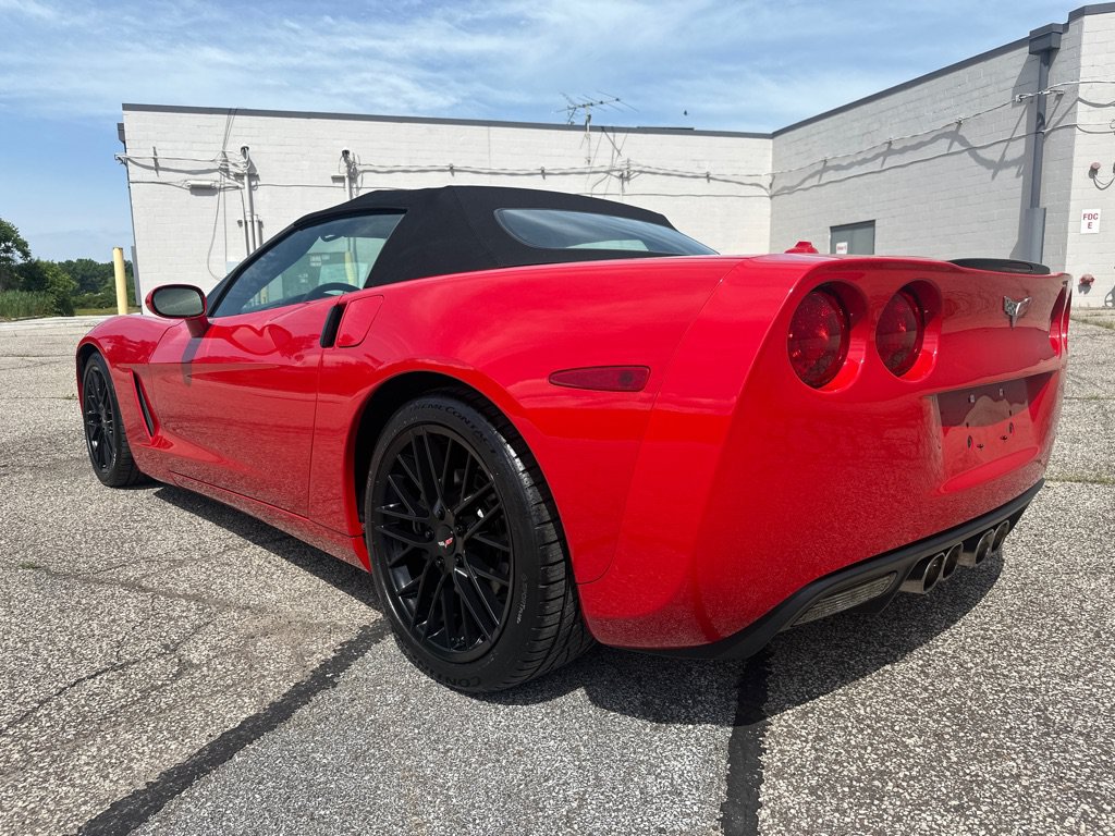 Used 2005 Chevrolet Corvette Convertible w/ Preferred Equipment Group RWD image 7