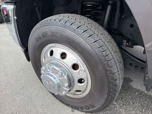 Used 2026 RAM 3500 Longhorn AWD/4WD image 12