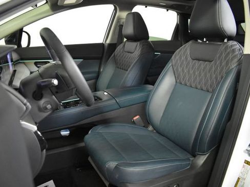 Certified 2026 Nissan Murano Platinum w/ Cargo Package AWD/4WD image 9