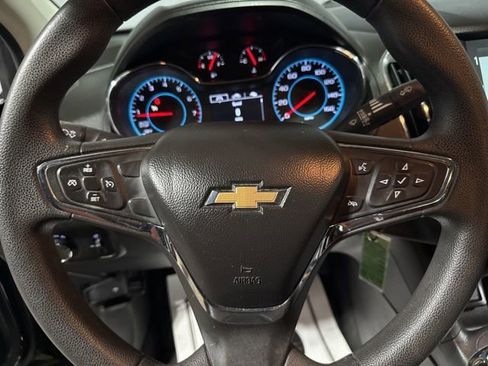 Used 2016 Chevrolet Cruze LT FWD image 12