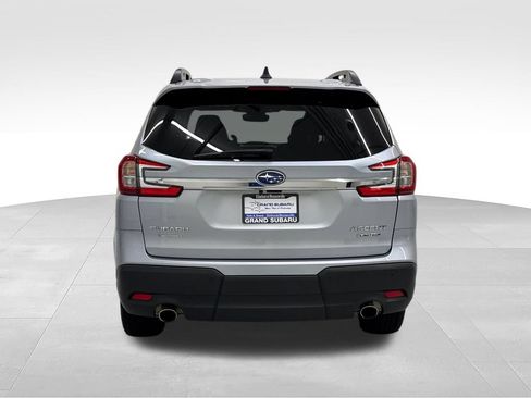 Used 2023 Subaru Ascent Limited w/ Technology Package AWD/4WD image 7