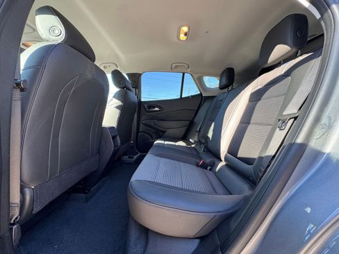 Used 2025 Chevrolet Trax LT image 21