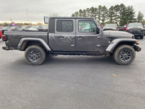 New 2026 Jeep Gladiator Sport image 4