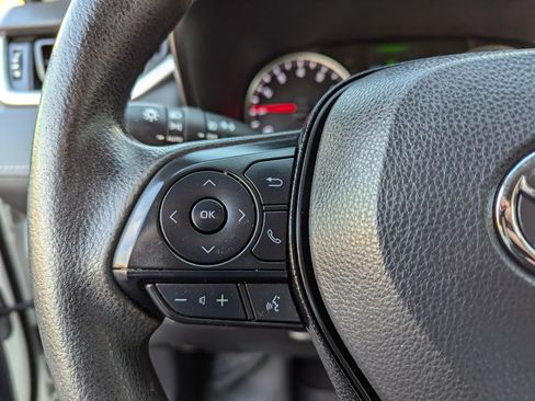 Used 2019 Toyota RAV4 XLE w/ Convenience Package image 16