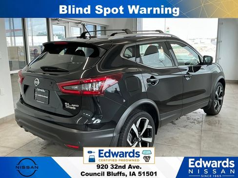 Used 2022 Nissan Rogue Sport SL AWD/4WD image 9