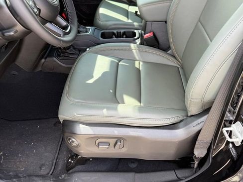 New 2025 Jeep Gladiator Mojave w/ Safety Group image 20