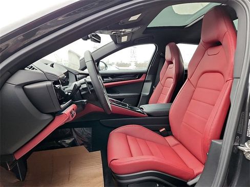 New 2026 Porsche Panamera 4 image 16