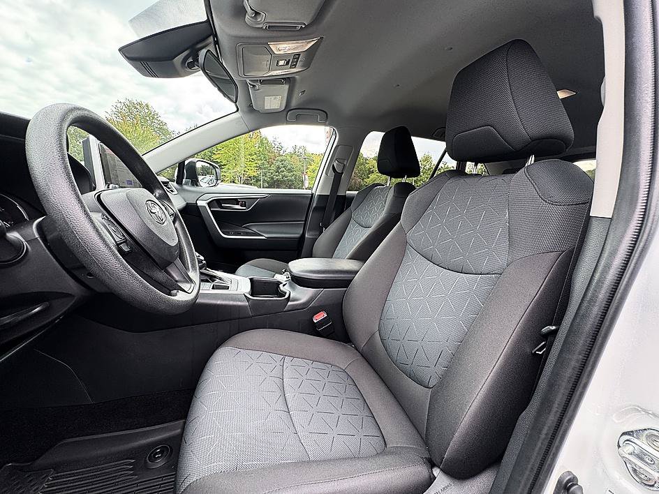 Certified 2025 Toyota RAV4 XLE AWD/4WD image 11