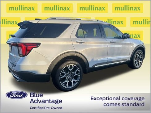 Certified 2025 Ford Explorer Platinum w/ Ultimate Package image 3