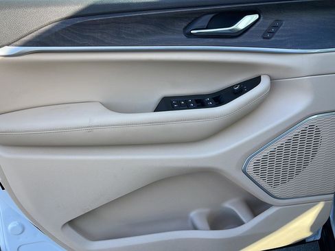 New 2026 Jeep Grand Cherokee Limited w/ Luxury Tech Group II AWD/4WD image 11