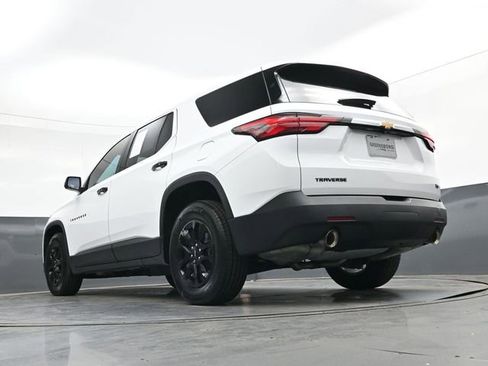 Used 2022 Chevrolet Traverse LS FWD image 33