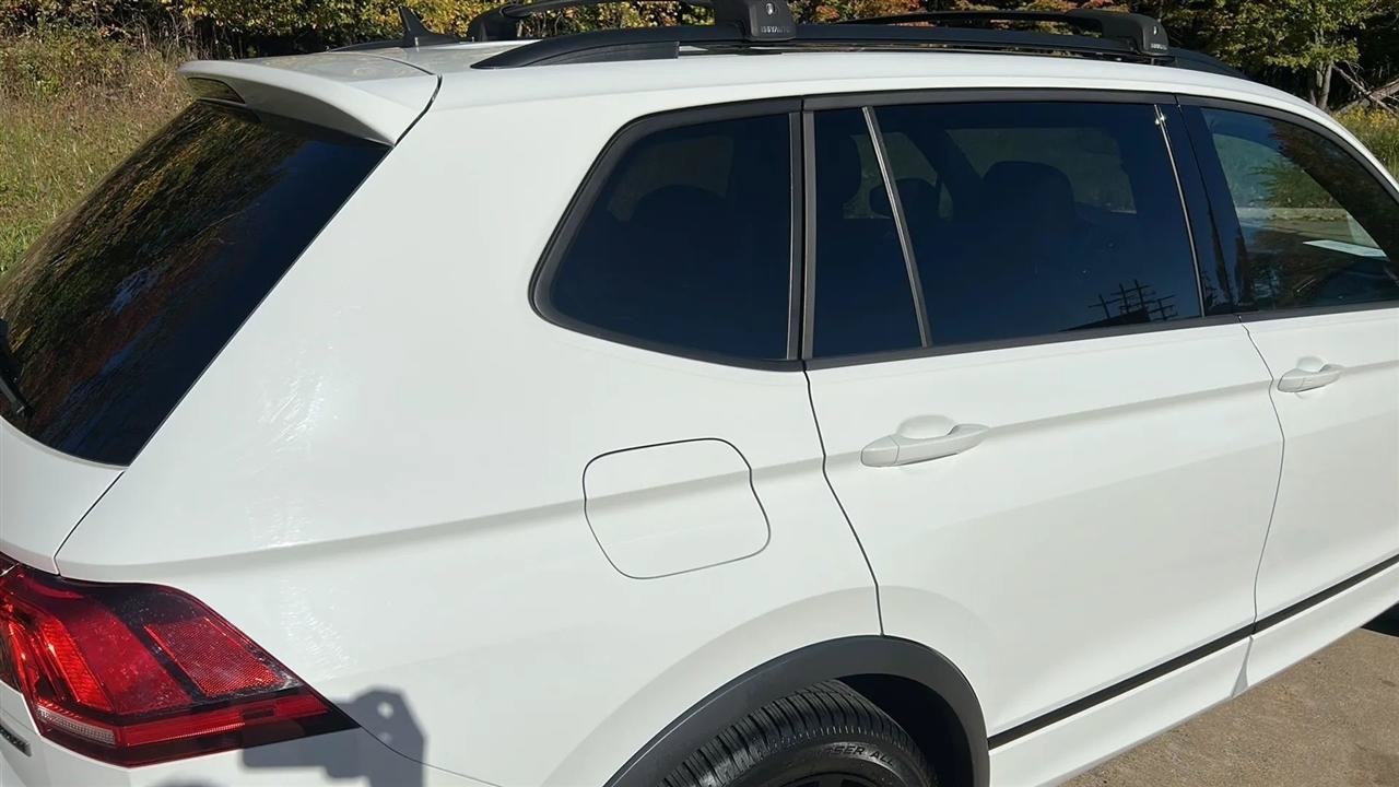 Used 2021 Volkswagen Tiguan SE R-Line AWD/4WD image 8
