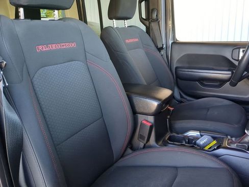 Used 2018 Jeep Wrangler Unlimited Rubicon w/ Dual Top Group image 8