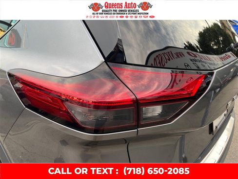 Used 2021 Nissan Rogue SV AWD/4WD image 33