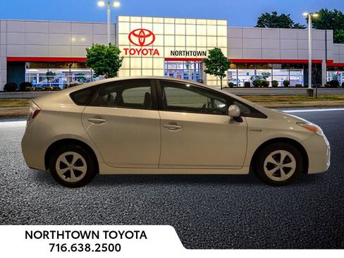 Used 2014 Toyota Prius Two image 15