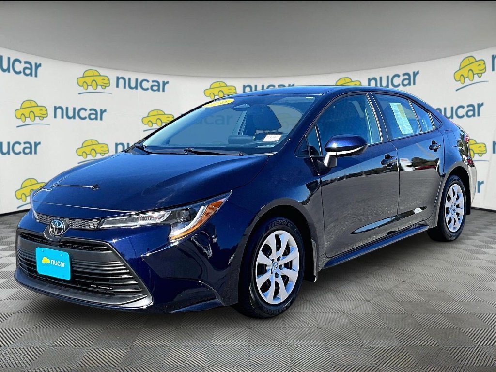 Used 2026 Toyota Corolla LE FWD image 3