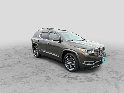 Used 2019 GMC Acadia Denali w/ GMC Pro Grade Package AWD/4WD image 2