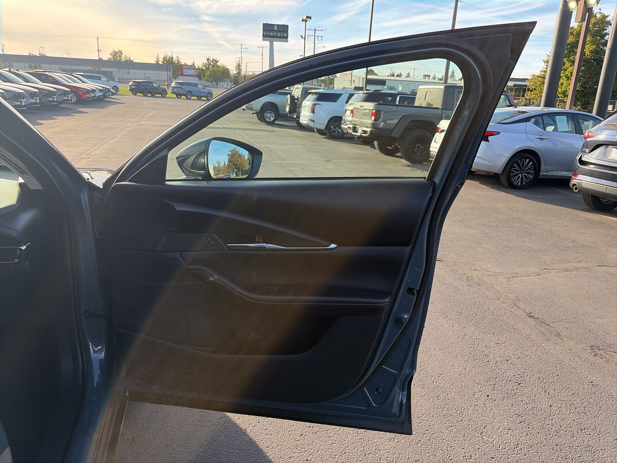 Used 2023 MAZDA CX-30 AWD 2.5 S w/ Preferred Package image 17