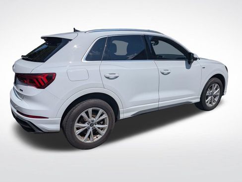 Used 2025 Audi Q3 2.0T Premium w/ Convenience Package AWD/4WD image 3