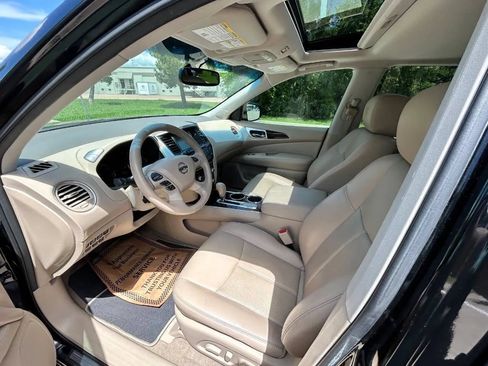 Used 2014 Nissan Pathfinder Platinum w/ Platinum Premium Package FWD image 12
