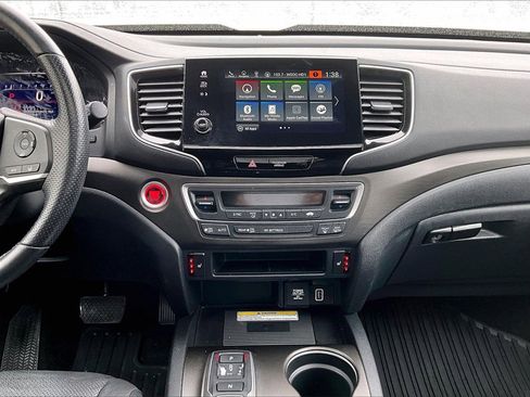 Used 2022 Honda Passport TrailSport image 11