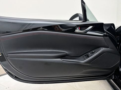 Used 2016 MAZDA MX-5 Miata Club w/ Brembo/BBS Package image 18