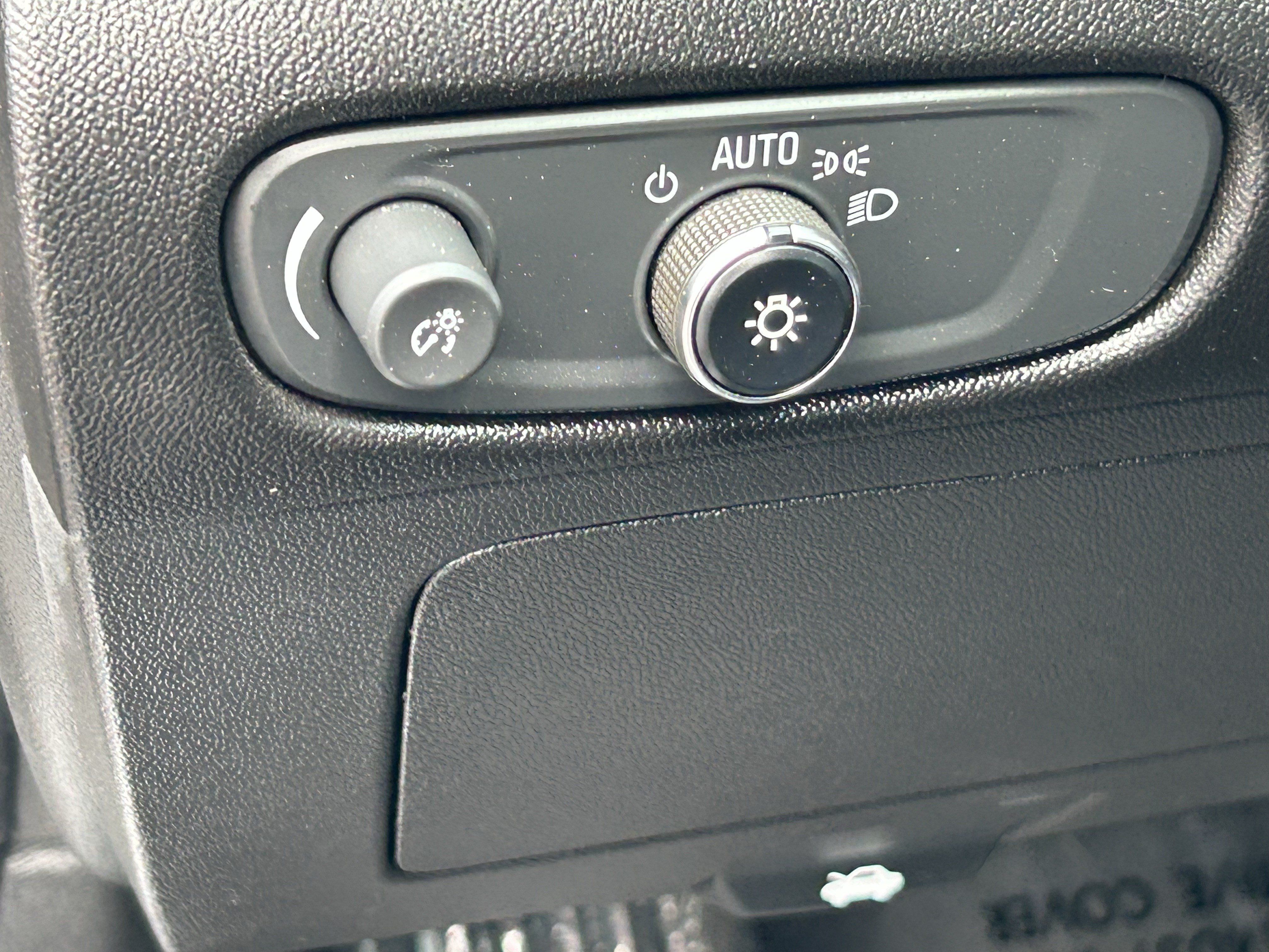 Used 2024 Chevrolet Malibu LT FWD image 20