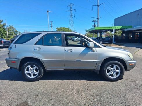 Used 2002 Lexus RX 300 4WD w/ Premium Pkg Plus image 5
